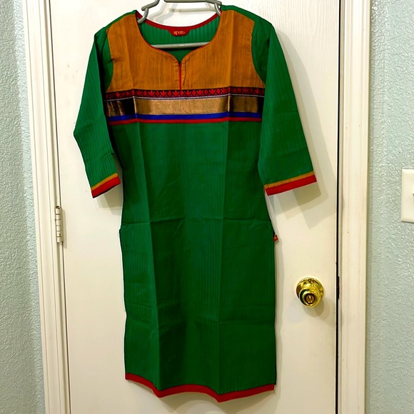 Green kurti kurta top green ethnic Indian tunic top for Diwali pooja temple - Picture 1 of 3